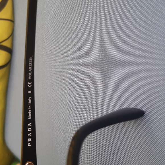 Prada sunglasses polarized - Picture 3 of 4
